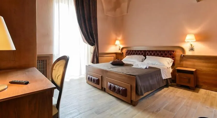 Le Club Boutique Hotel Lecce 4*,
