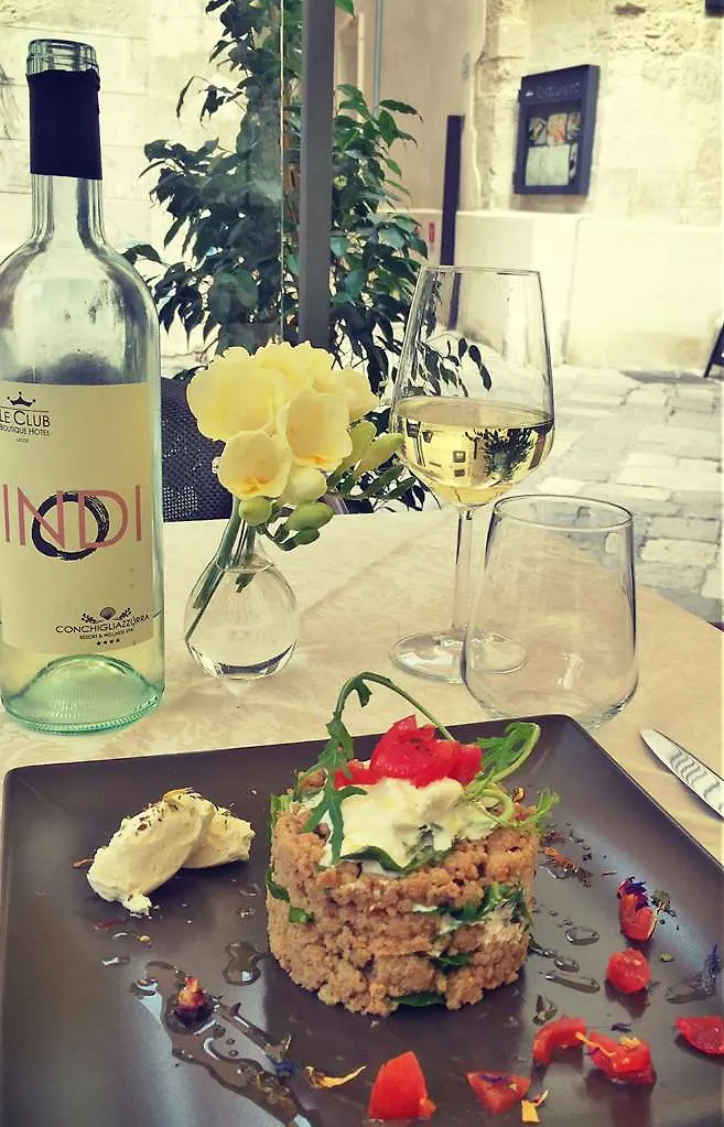 Le Club Boutique Hotel Lecce 4*,