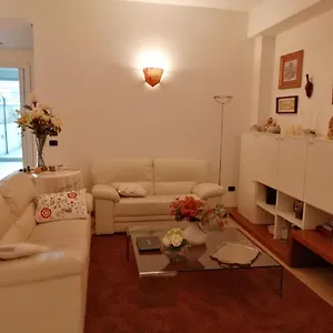 Casa Lauretta - Terrazza - Garage Wifi E Bici Gratuite Ferienhaus